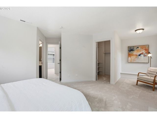 9406 N MACRUM Ave, Portland, OR 97203