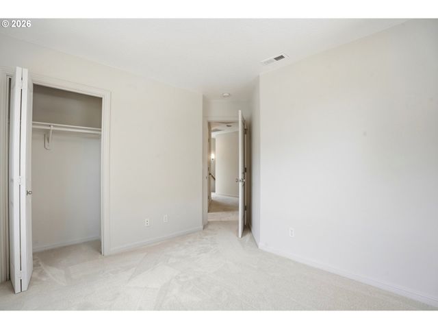 9406 N MACRUM Ave, Portland, OR 97203