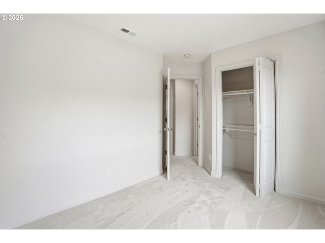 9406 N MACRUM Ave, Portland, OR 97203