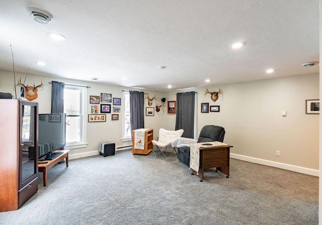 W1370 Gopher Hill ROAD, Ixonia, WI 53036