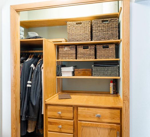 W1370 Gopher Hill ROAD, Ixonia, WI 53036