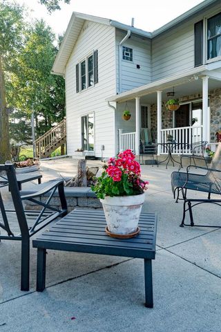 W1370 Gopher Hill ROAD, Ixonia, WI 53036