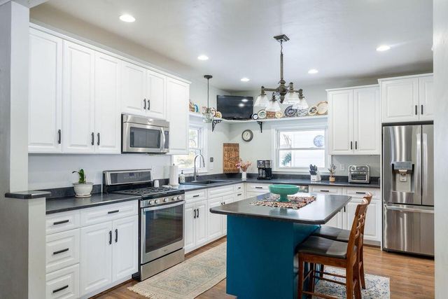 W1370 Gopher Hill ROAD, Ixonia, WI 53036