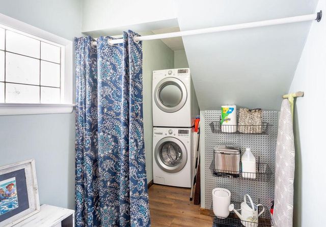 W1370 Gopher Hill ROAD, Ixonia, WI 53036