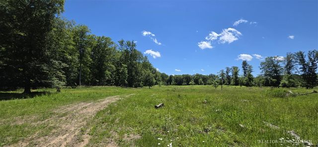 8250 14 Mile Road, Cedar Springs, MI 49319