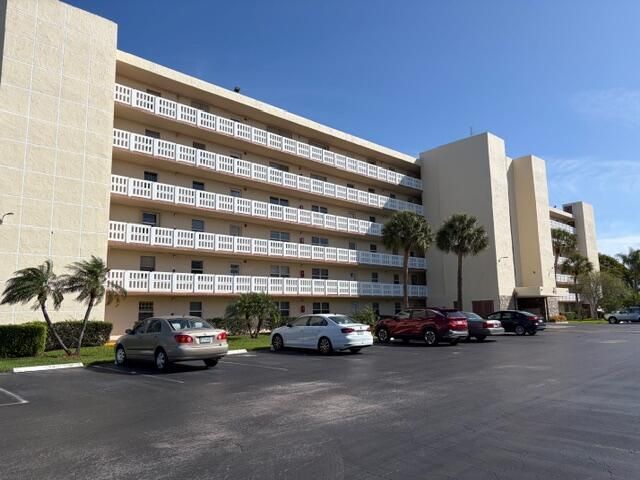 131 SE 3rd Avenue 202, Dania Beach, FL 33004