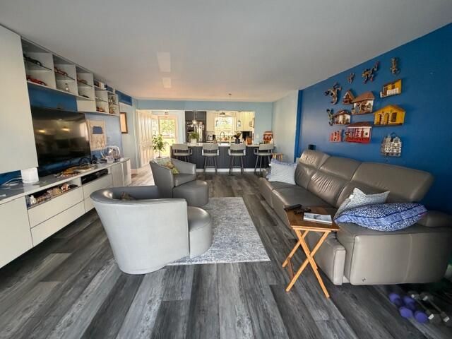 131 SE 3rd Avenue 202, Dania Beach, FL 33004