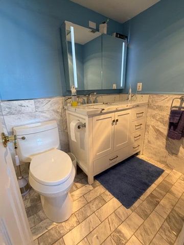 131 SE 3rd Avenue 202, Dania Beach, FL 33004