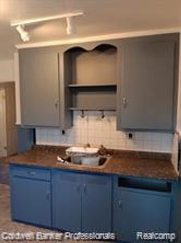 19726 Moross Road, Detroit, MI 48224