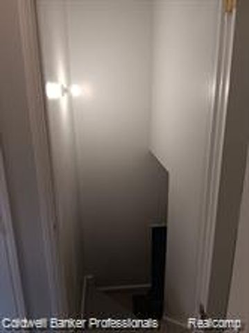 19726 Moross Road, Detroit, MI 48224