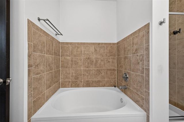 745 Fountainhead NE Lane 118, Atlanta, GA 30324