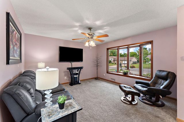 7358 Innsdale Avenue S, Cottage Grove, MN 55016