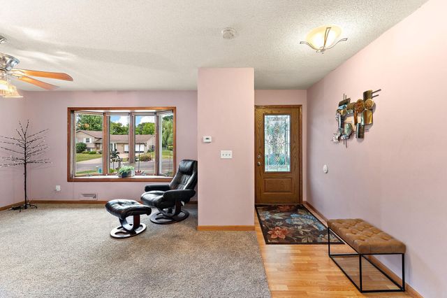 7358 Innsdale Avenue S, Cottage Grove, MN 55016