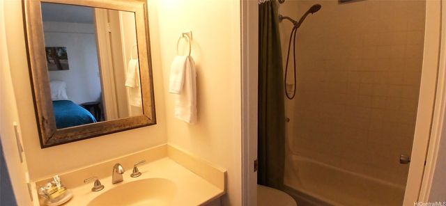 2450 Prince Edward Street 1010A, Honolulu, HI 96815