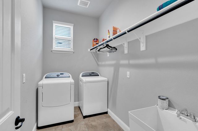 421 Summer Grove Drive, Midlothian, TX 76065