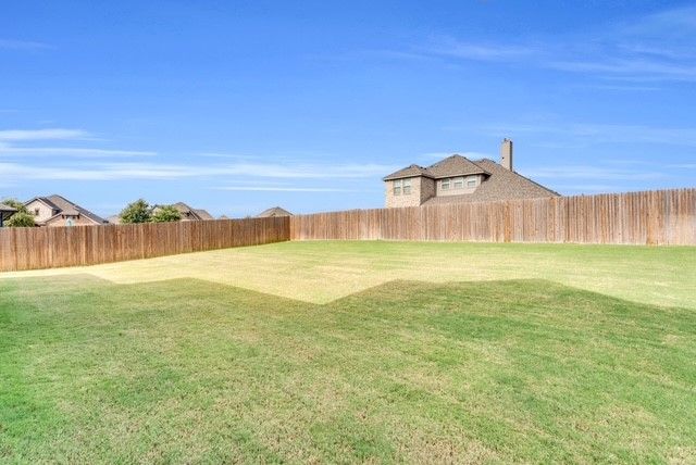421 Summer Grove Drive, Midlothian, TX 76065