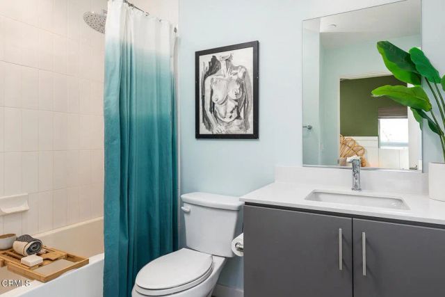 2222 Strata Lane, Los Angeles, CA 90041