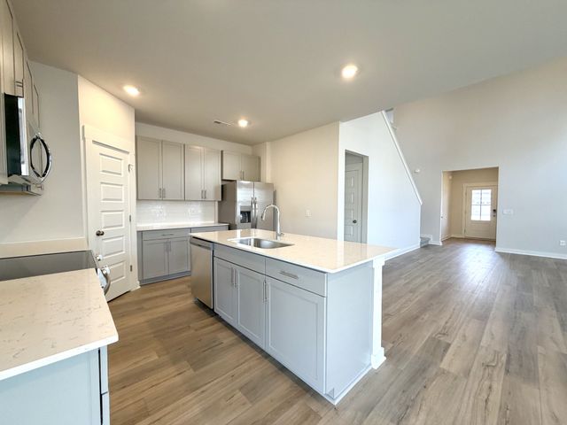 1333 Gentry Dr, Clarksville, TN 37043