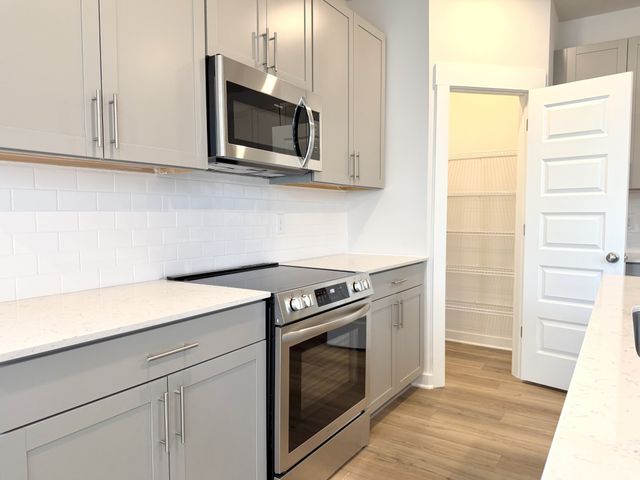 1333 Gentry Dr, Clarksville, TN 37043