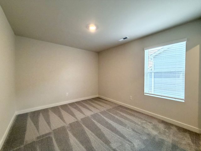 1333 Gentry Dr, Clarksville, TN 37043