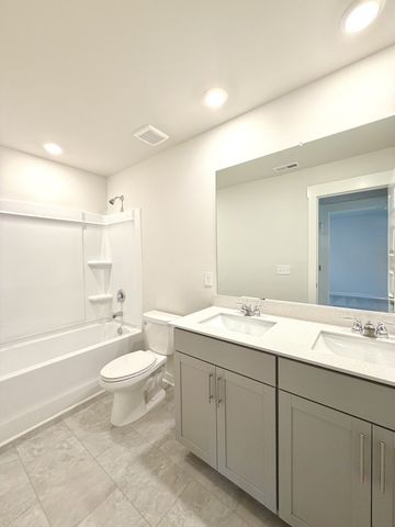 1333 Gentry Dr, Clarksville, TN 37043