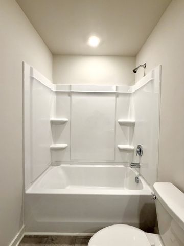 1333 Gentry Dr, Clarksville, TN 37043