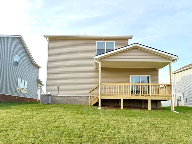 1333 Gentry Dr, Clarksville, TN 37043