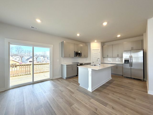 1333 Gentry Dr, Clarksville, TN 37043