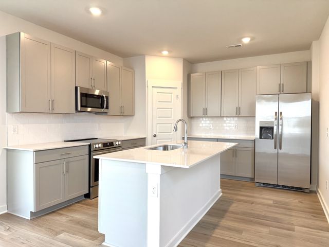 1333 Gentry Dr, Clarksville, TN 37043