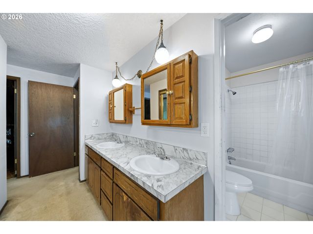 1417 Se 126TH Ave, Vancouver, WA 98683