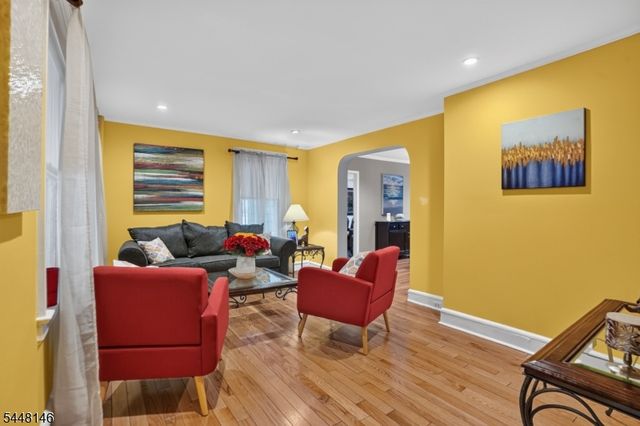 59 Glenwood Ave 1, Bloomfield Twp., NJ 07003