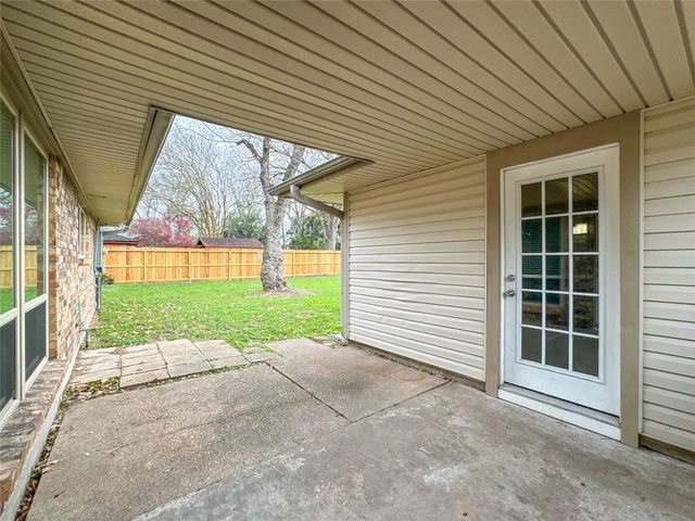 5208 Carmona Lane, Pearland, TX 77584