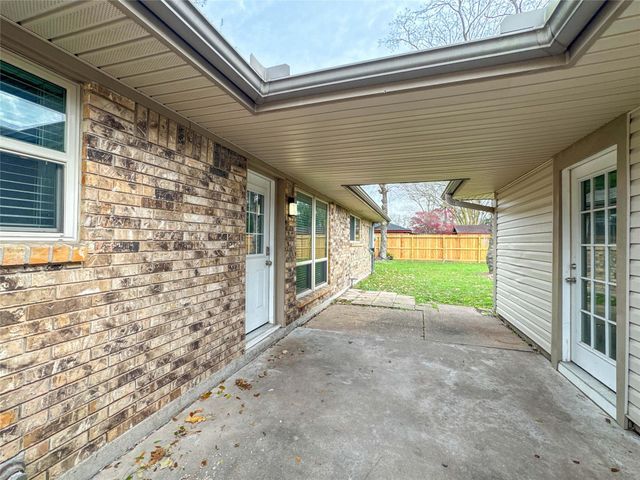 5208 Carmona Lane, Pearland, TX 77584