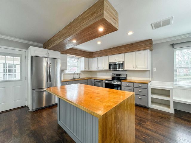 5208 Carmona Lane, Pearland, TX 77584