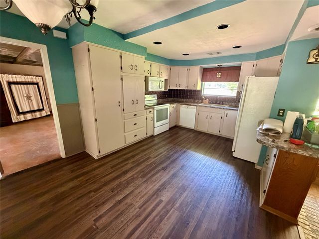 4611 Fm 1387, Midlothian, TX 76065