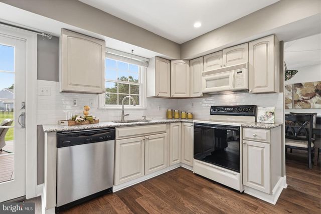 1461 WOODVIEW RD, Yardley, PA 19067