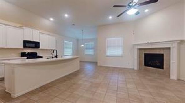 32307 Elmwood Manor, Waller, TX 77484