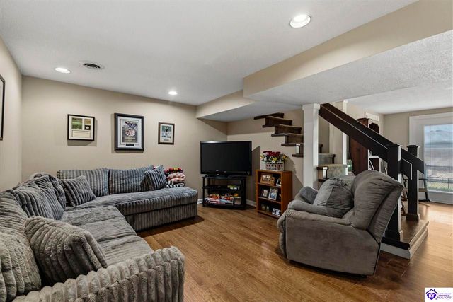304 Estate Drive, Elizabethtown, KY 42701