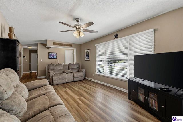 304 Estate Drive, Elizabethtown, KY 42701