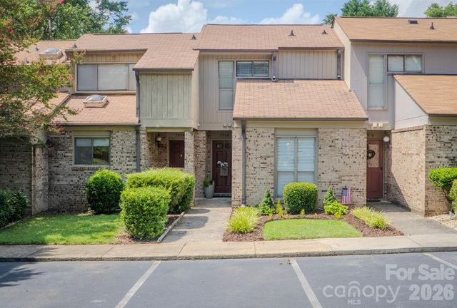 7928 Charter Oak Lane, Charlotte, NC 28226