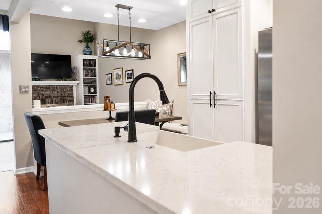 7928 Charter Oak Lane, Charlotte, NC 28226