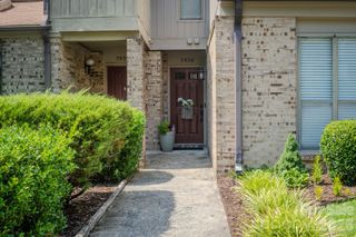 7928 Charter Oak Lane, Charlotte, NC 28226