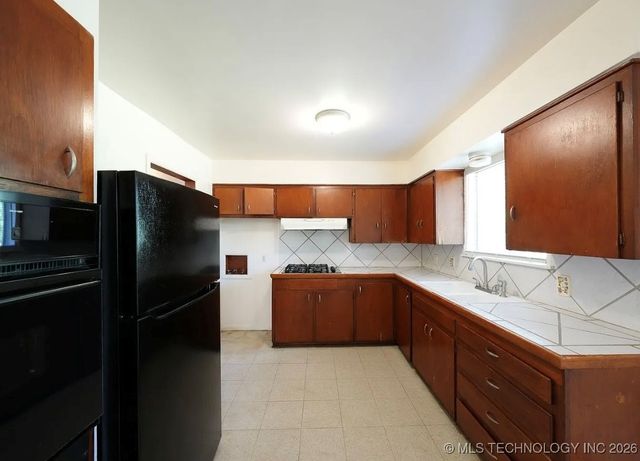 5462 N Johnstown Avenue E, Tulsa, OK 74126