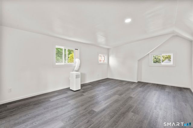 33 Rivercliff Drive, Milford, CT 06460