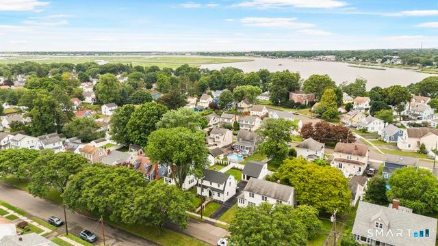 33 Rivercliff Drive, Milford, CT 06460