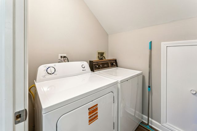 1426 W Sapphire Drive, Hoffman Estates, IL 60192