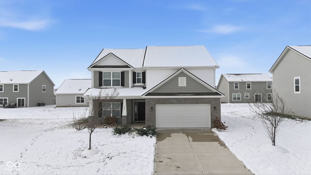 6507 W Whispering Way, Greenfield, IN 46140