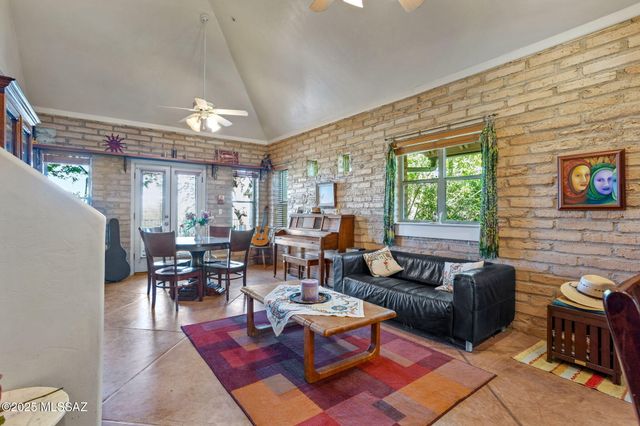 3021 N Gaia Place, Tucson, AZ 85745