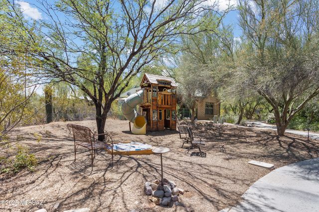 3021 N Gaia Place, Tucson, AZ 85745