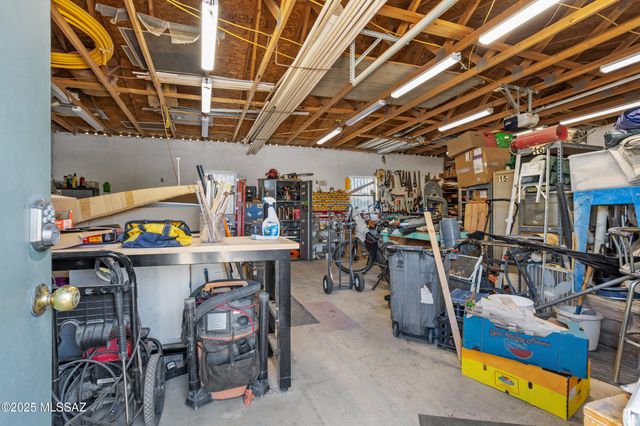 3021 N Gaia Place, Tucson, AZ 85745